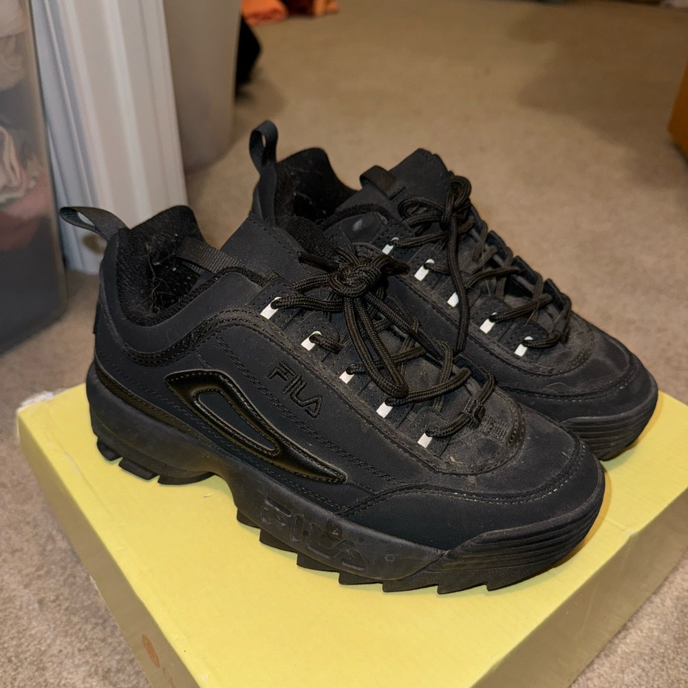Black Filas